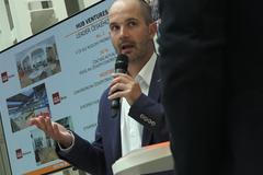 Pronajímatel sdílených kanceláří si jde na burzu pro 90 milionů korun