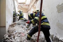 Zřícení budovy v centru Prahy