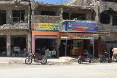 Mosul zeje prázdnotou. Centrum je vybombardované, vzduchem se line zápach mrtvol