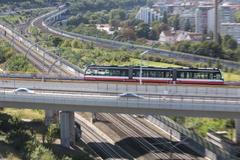 ilustrační fotografie, doprava v Praze, auto, vlak, tramvaj, pohyb, jízda, MHD, DPP, 2017