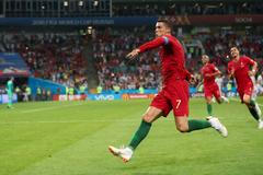 Cristiano Ronaldo slaví gól na 3:3 v zápase Portugalsko - Španělsko na MS 2018