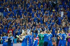 Euro 2016, Anglie-Island: hráči Islandu slaví spolu s fanoušky