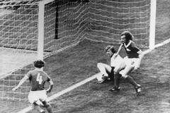 Foto / Zápas NSR-NDR na Mistrovství světa 1974 / ČTK