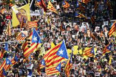 Demonstrace za propuštění katalánských politiků