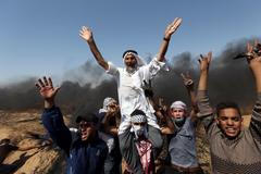 Protesty Palestinců na hranici s Izraelem