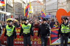 Demonstrace za svobodný Tibet a demokracii v Česku