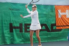 Linda Fruhvirtová, mladá česká tenistka