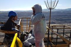 Aktivisté na rypadle - Bílina