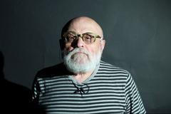 Čtěte sami a čtěte i svým dětem. Vyplatí se to, říká Arnošt Goldflam