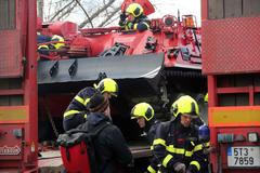 Hasičské tanky u Trojské lávky