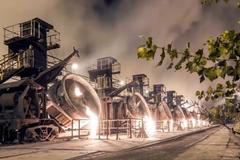 V Ostravě se ročně vytaví přes dva miliony tun surového železa. Podívejte se, jak z něj vyrábí ocel