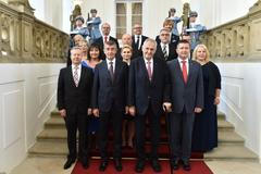 ŽIVĚ: Hlasování o důvěře Babišově vládě. Ve sněmovně promluví prezident Zeman