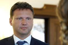 Nestydím se za podporu komunistů, jedná se o pouhou toleranci, říká předseda sněmovny Vondráček