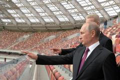 Putin na inspekci stadionu v Lužnikách