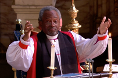 Biskup Curry, hvězda na královské svatbě: Vidět vztah mezi Harrym a Meghan bylo nakažlivé