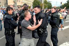 Zásah policistů proti demonstraci v Chemnitzu.