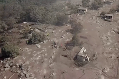 Záběry z apokalypsy. Guatelmaská sopka pohřbila lidi, zvířata i celé vesnice