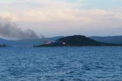 Hořící ostrov Galešnjak