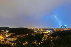 Foto / Bouřka / Blesk / Praha / Ilustrační snímek