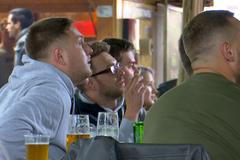 Čeští hokejisté si o medaile nezahrají. Fandilo se ale poctivě