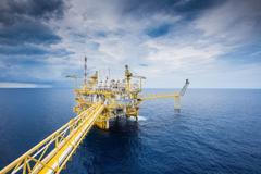 Ilustrační fotografie, ropná plošina na moři, ropa, těžba ropy, 2017