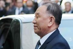 Kim Jong-čol před newyorským hotelem.