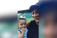 Tenisový sociál: Zakrytí kurtu za pár sekund zařídí na Wimbledonu rychlá rota