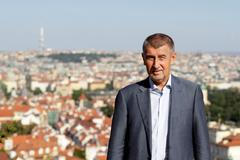 ŽIVĚ: Andrej Babiš obědval s prezidentem. O čem s Milošem Zemanem jednali?