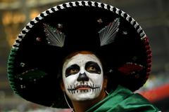 Mexický fanoušek v zápase Mexiko - Brazílie na MS 2018