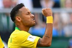 Neymar slaví gól v zápase Mexiko - Brazílie na MS 2018