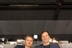 Dominik Hrachovina při komentování pro ČT Sport