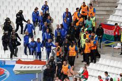 Euro 20161: výtržnosti maďarských fanoušků před zápasem s Islandem v Marseille