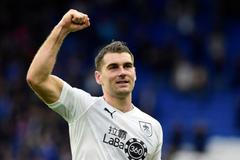 Sam Vokes slaví gól Burnley