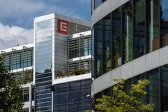 ilustrační fotografie, ČEZ, energetika, energie, elektřina, logo, sídlo, budova, Praha, 2017