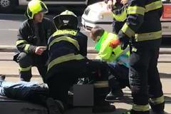 Tramvaj na I. P. Pavlova srazila dva chodce, oba na následky zranění zemřeli