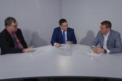 Česko může dostat miliardy na dálnice nebo na vědu. Ale nechává je ležet v Bruselu