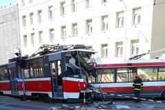 FOTO: Srážka tramvaje s trolejbusem