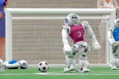 Lidská chůze je pro roboty velký problém. Čestí vědci to však chtějí změnit