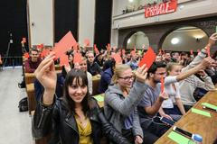 Ano uprchlíkům i současné problémy Prahy. Kandidáti na primátora v debatě DVTV