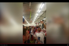 Kdo neskáče, není Čech! Po výhře nad Ruskem zavládla ve stanu pro fanoušky v Kodani euforie