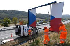 Billboard, czech outdoor, nelegální poutač