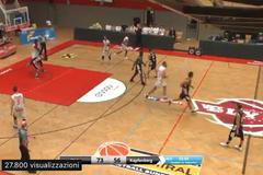 basketbal, rakouská liga, Wells - Kapfenberg, hostující David Samuels udeřil pěstí Erwina Zulice