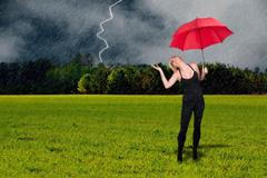 Vytáhneme o víkendu deštníky? Podívejte se na předpověď počasí