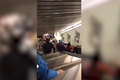 Hrůza v metru v Římě. Vada v eskalátoru způsobila jeho náhlé zrychlení