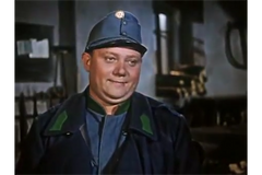 Rudolf Hrušínský v roli Josefa Švejka.