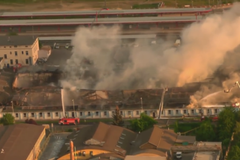 Policisté zveřejnili letecké záběry ze zásahu proti požáru v pražské Hostivaři