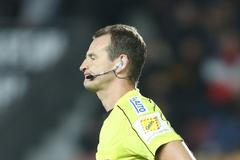 Rozhodčí Pavel Královec při ligovém utkání Sparty s Baníkem Ostrava