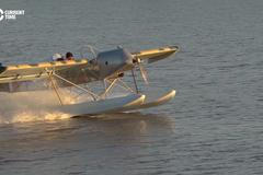 Letadlo z žehlícího prkna a lepící pásky. Konstruktér chce změnit cestování na Sibiři