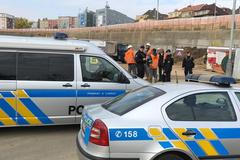 Metro A v Praze nejezdilo. Mohli za to nejspíš dělníci, kteří těžkou technikou narušili tubus metra