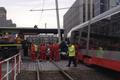 Nehoda policejního auta a tramvaje na Žižkově.